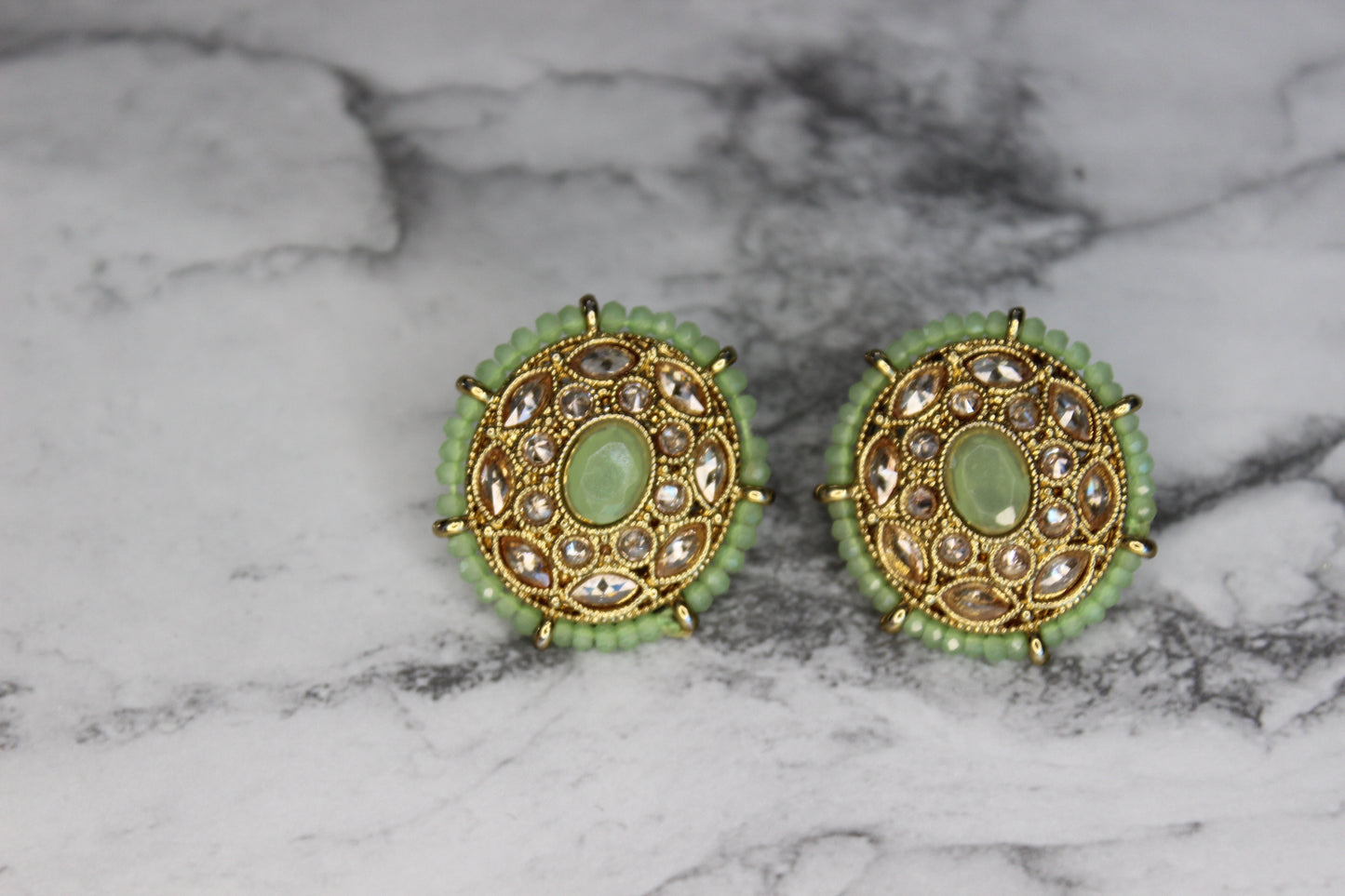 Kundan Oval Stone Pearl Border Stud Earrings