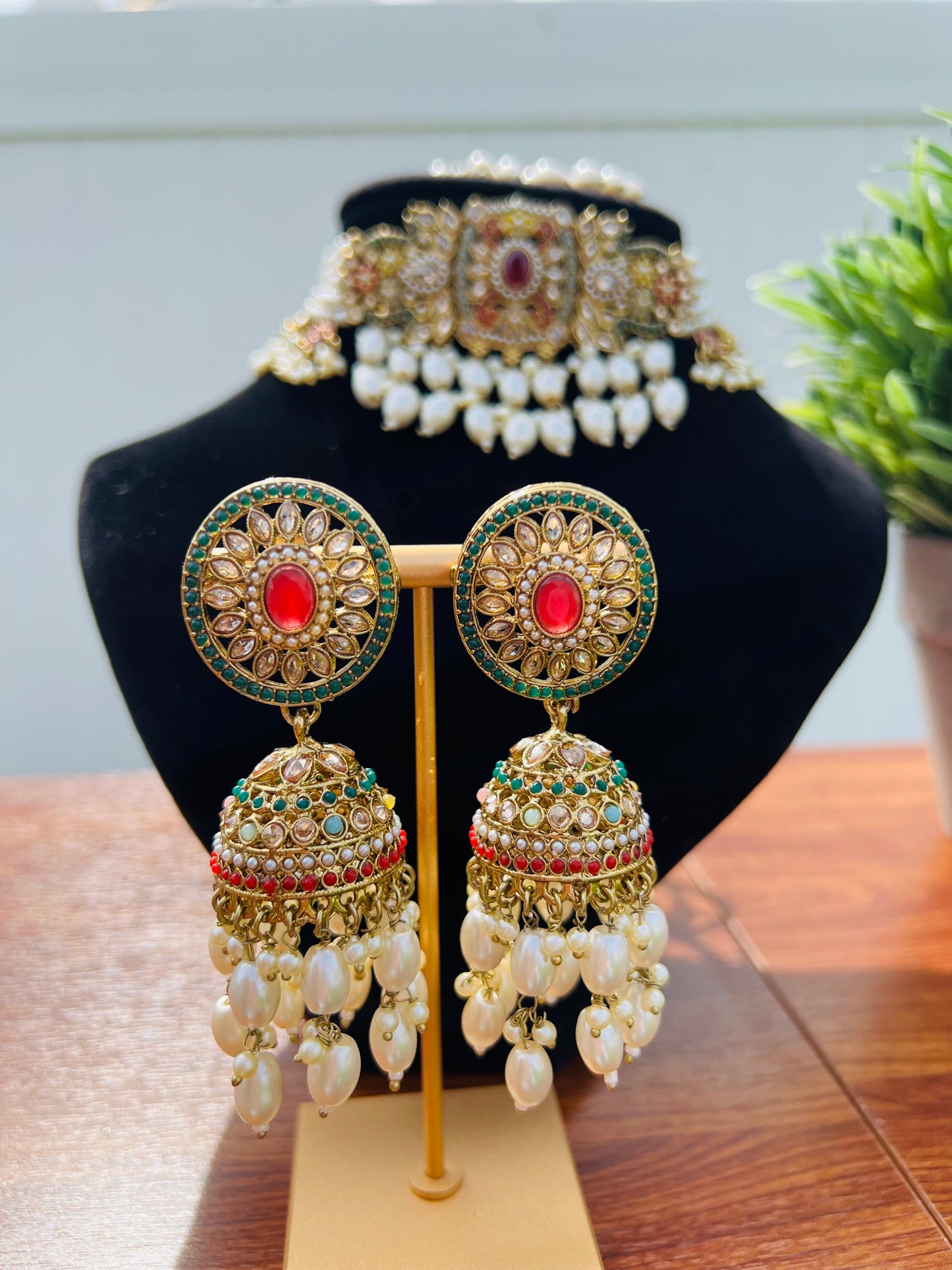 Laila Kundan Choker Set (Includes Earrings & Tikka)