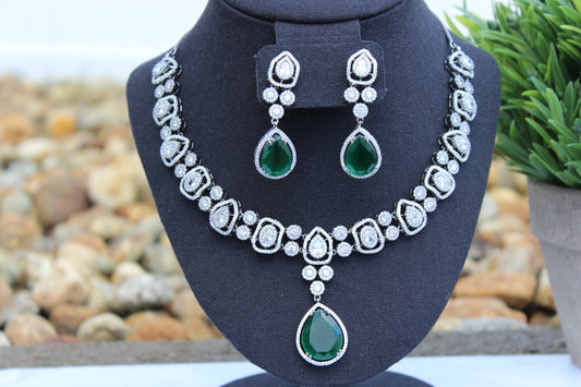 Mia AD Necklace Set