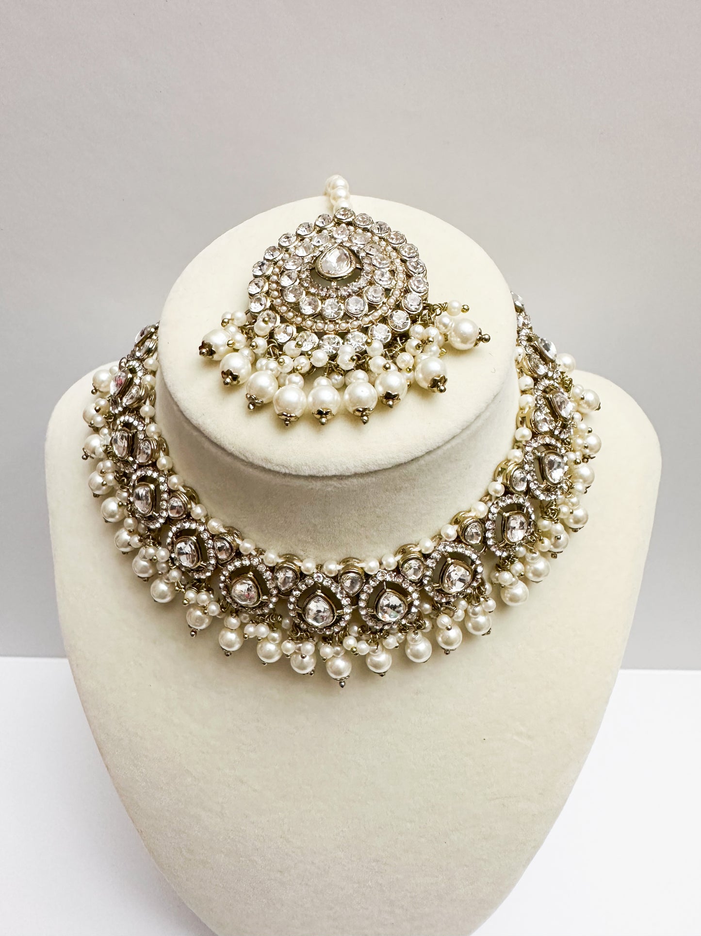 Seema Necklace Set (Includes Earrings, Tikka & Passa)