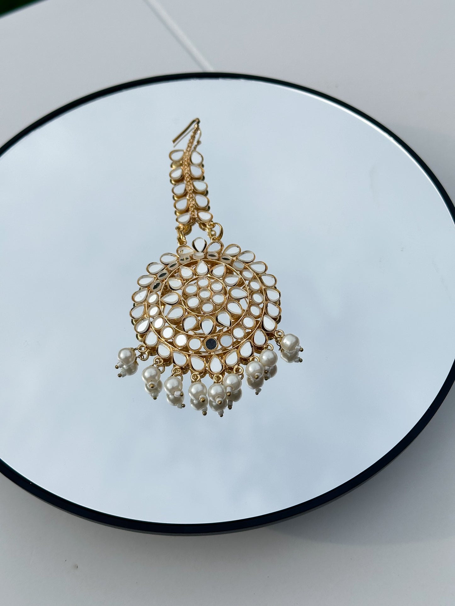 Tanvi Sahara Earrings and Tikka Set