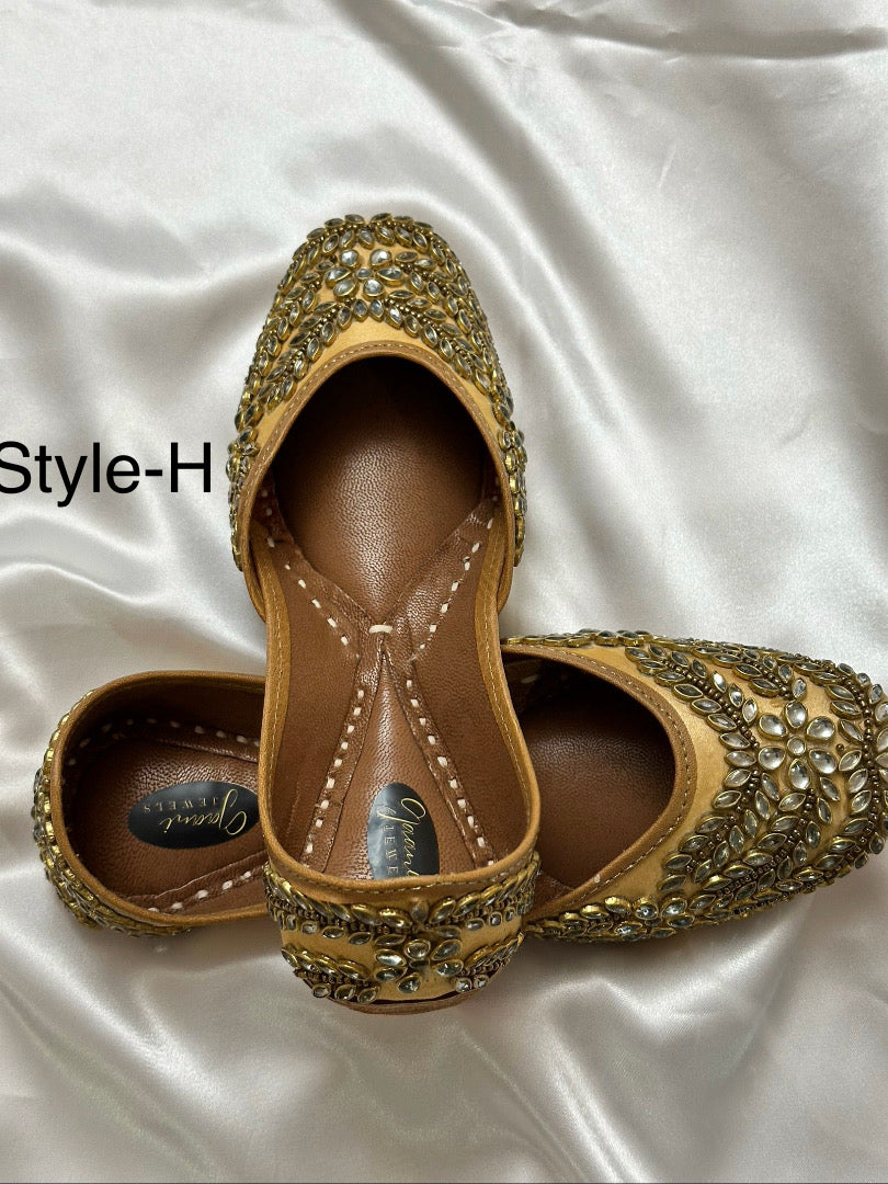 Harpreet Handcrafted Double Cushioned Adult Women Jutti Flats (Khussa)