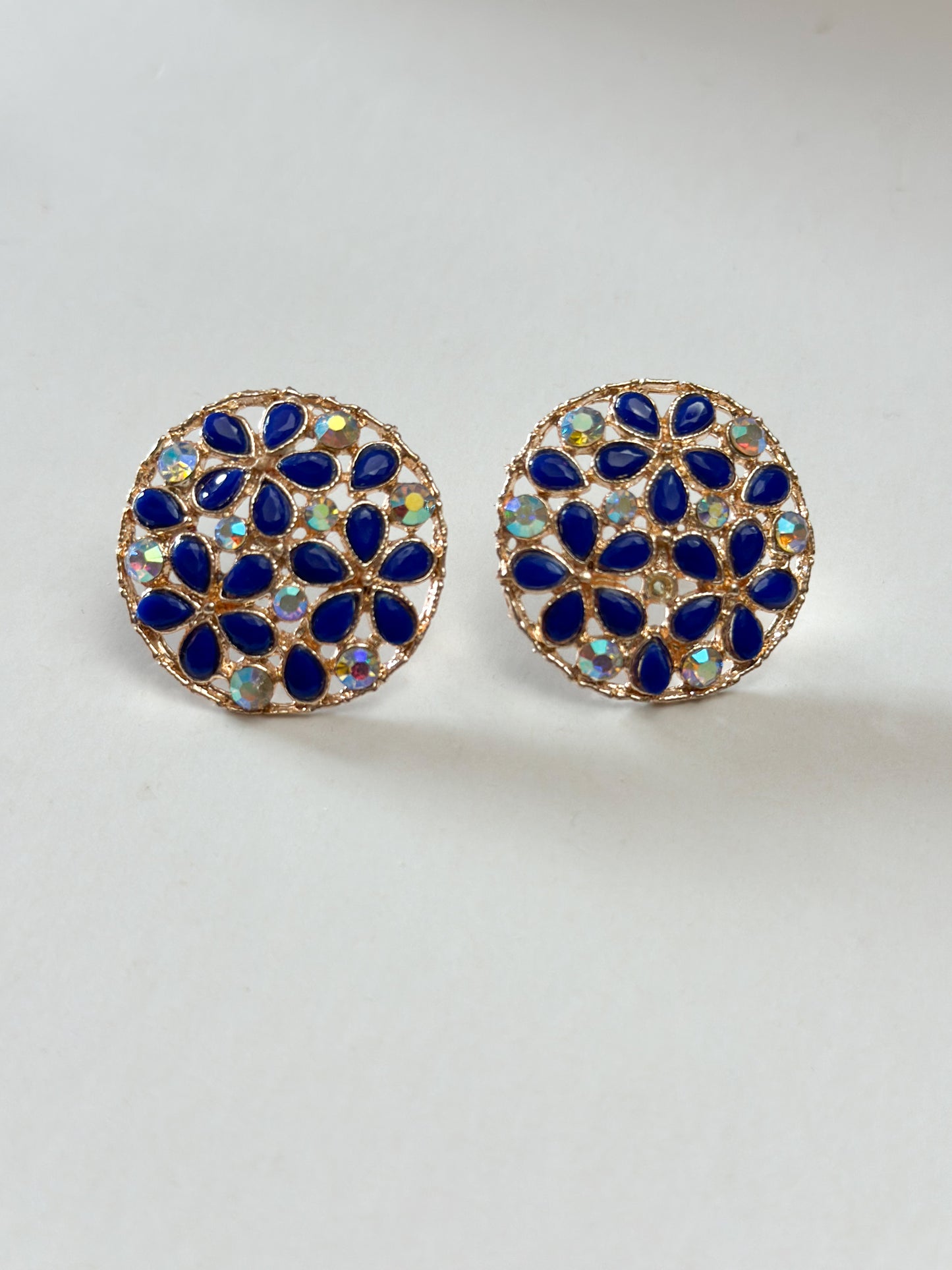 Meenu Stud Earrings