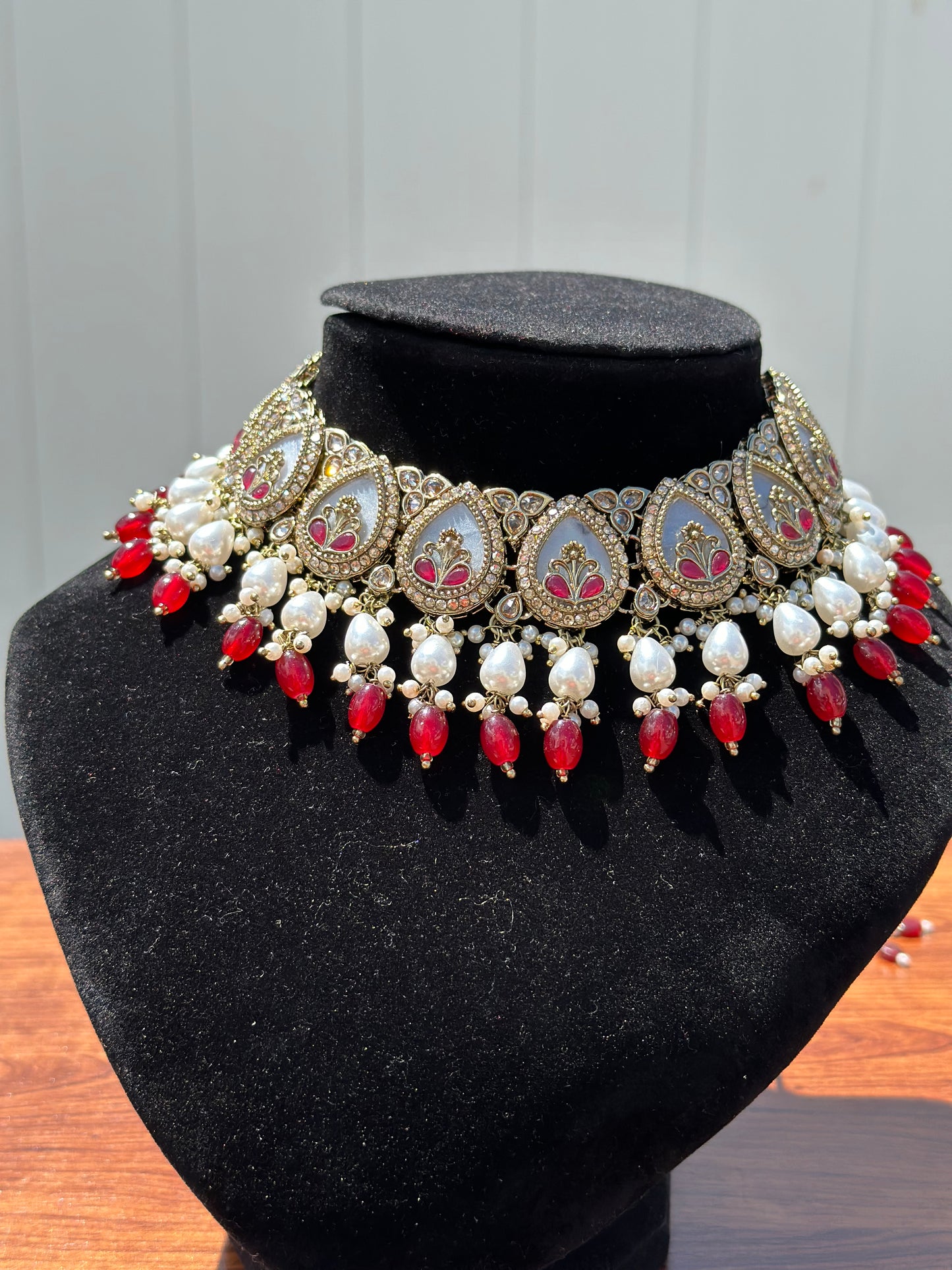 Mahira Necklace Set (Includes Earrings & Tikka)