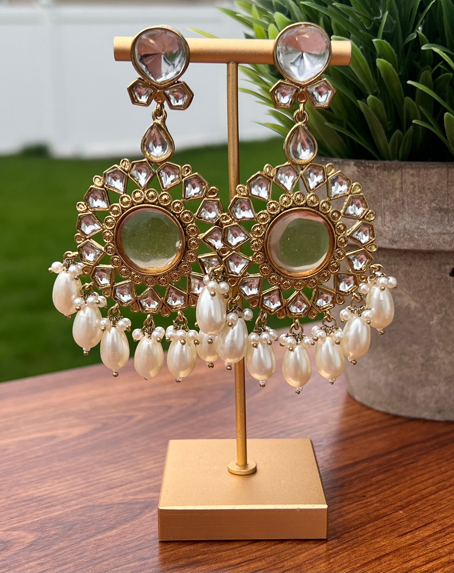 Naavya Kundan Earrings