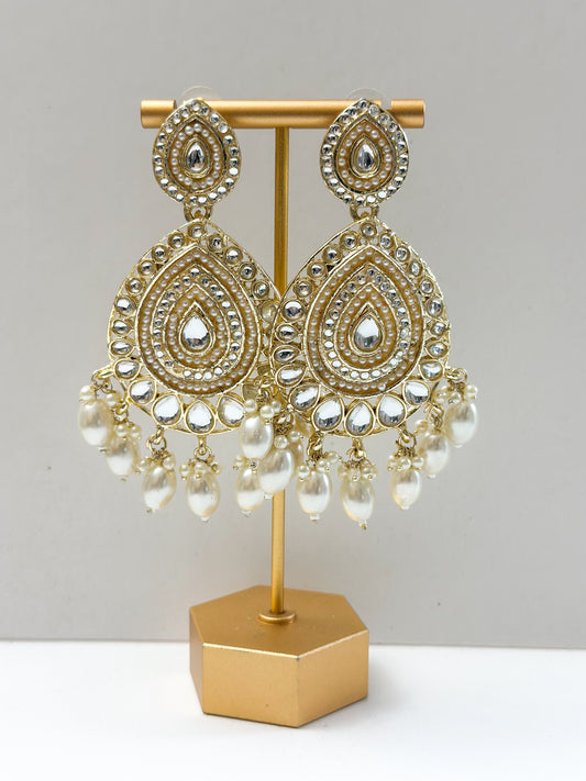 Vaani Kundan Earrings