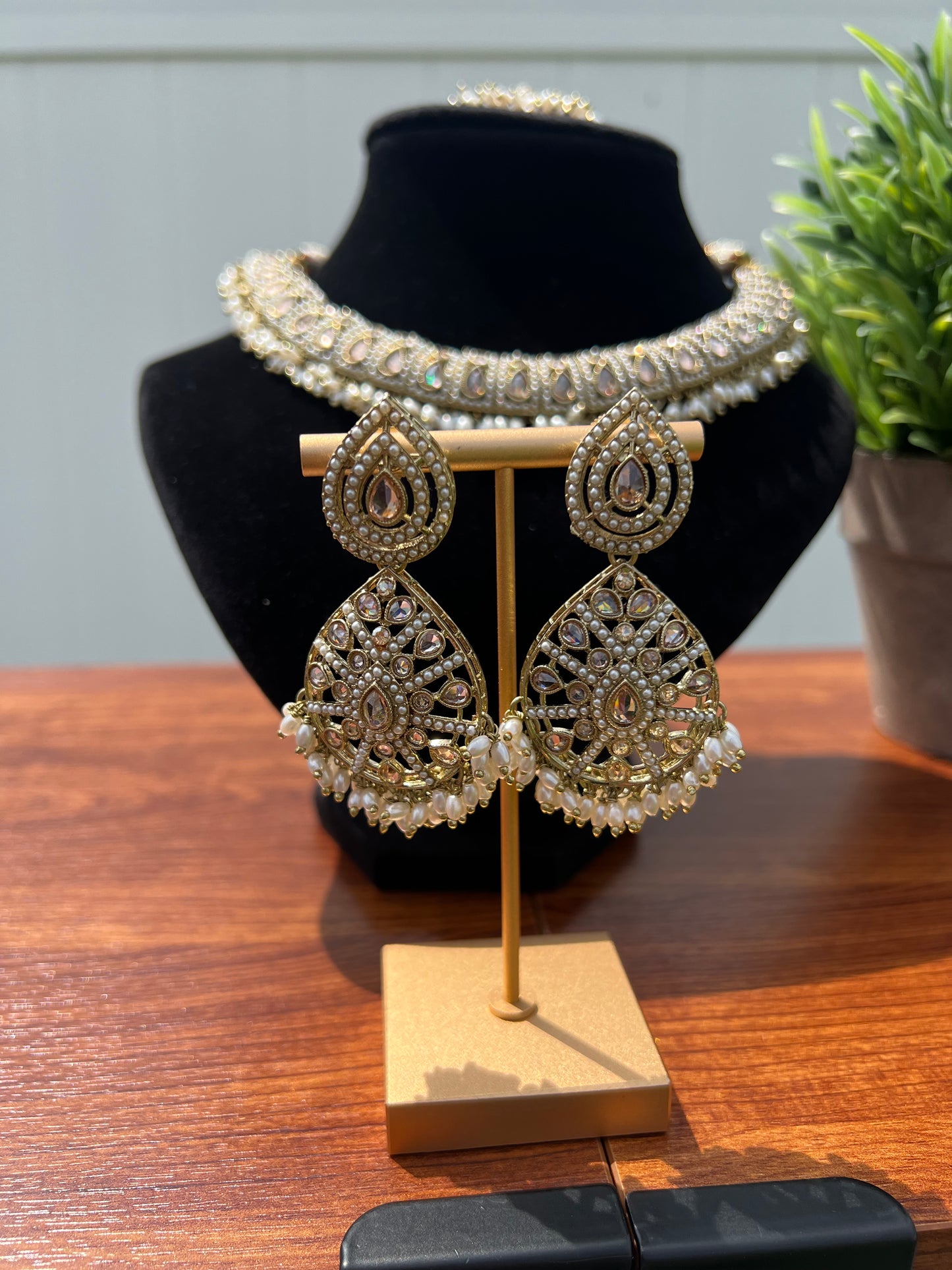 Arya Polki Necklace Set (Includes Earrings & Tikka)