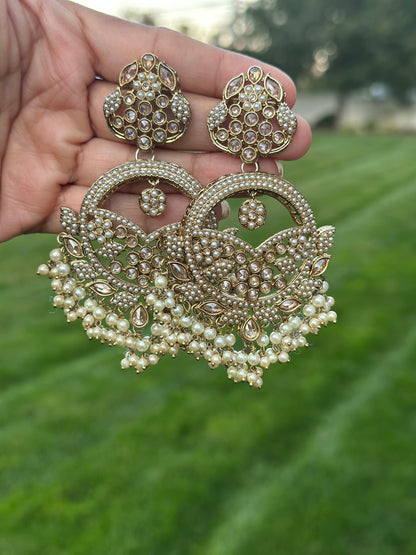 Kyra Necklace Set (Includes Earrings & Tikka)