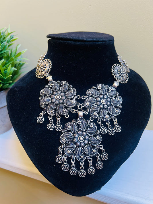 Chavi Oxidized Necklace Set (Includes Earrings)