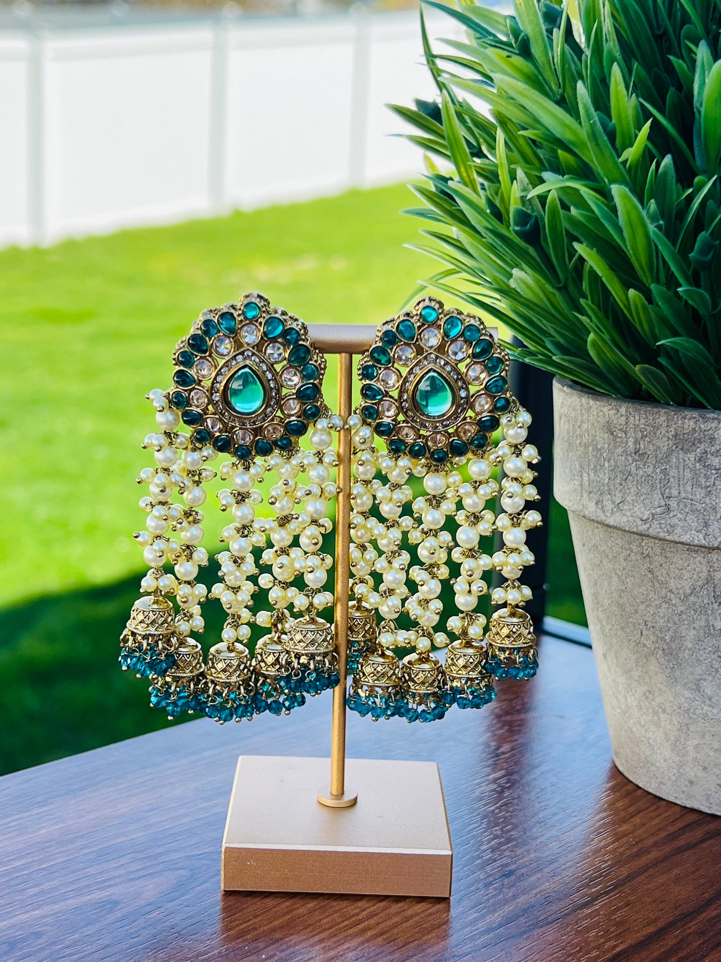 Kiara Kundan Earrings