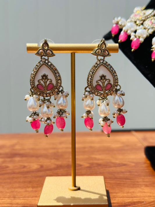 Mahira Necklace Set (Includes Earrings & Tikka)