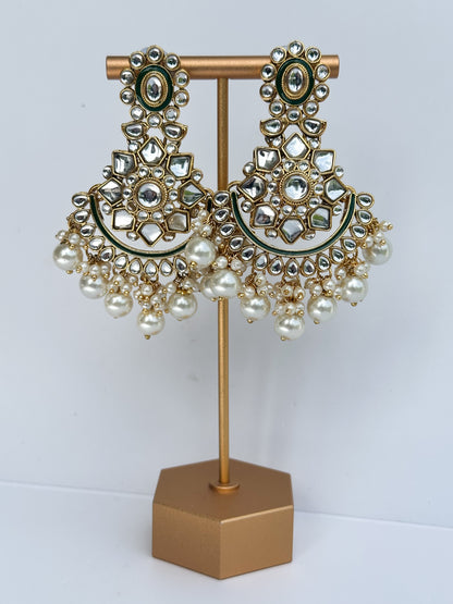 Sukoon Kundan Necklace Set (Includes Earrings & Tikka)