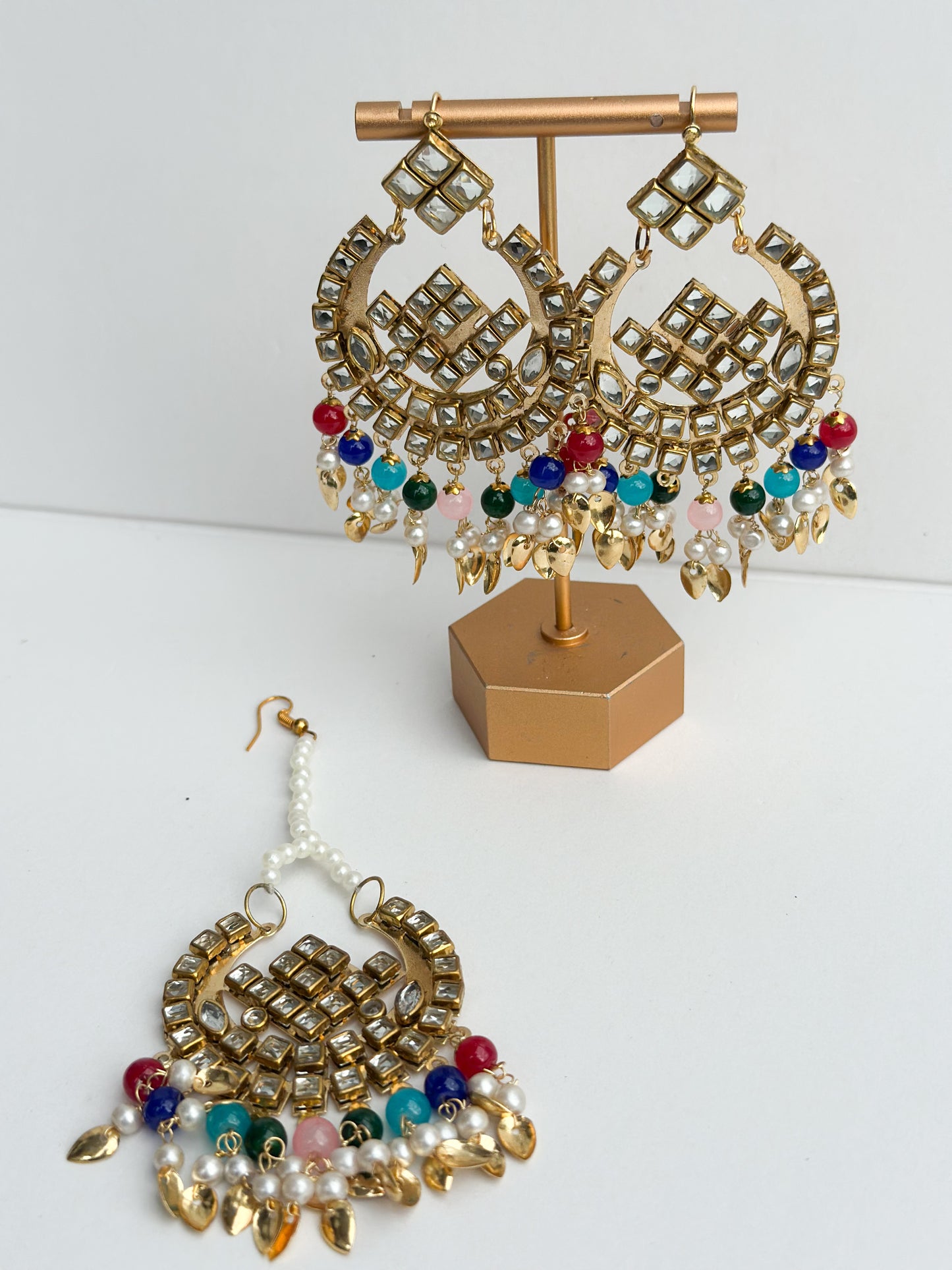 Jiya Tikka Set (Earrings and Tikka)