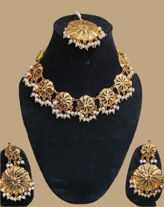 Simran pipple patti Necklace Set (Includes Earrings & Tikka)