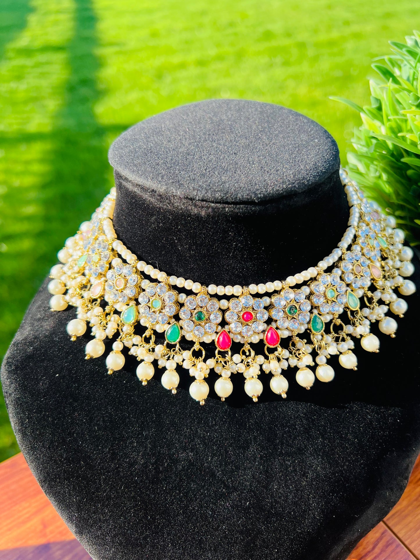 Zoya Necklace Set (Includes Earrings & Tikka)