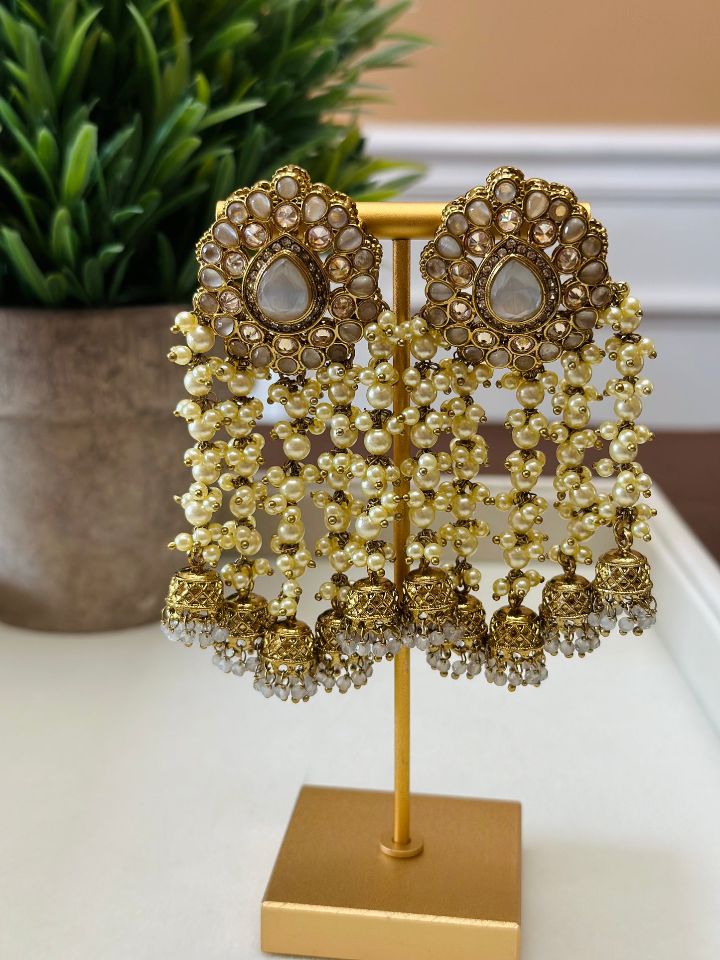 Kiara Kundan Earrings