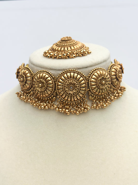 Sofia Necklace Set (Includes Earrings & Tikka)
