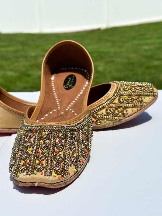 Delaila Handcrafted Double Cushioned Women Jutti